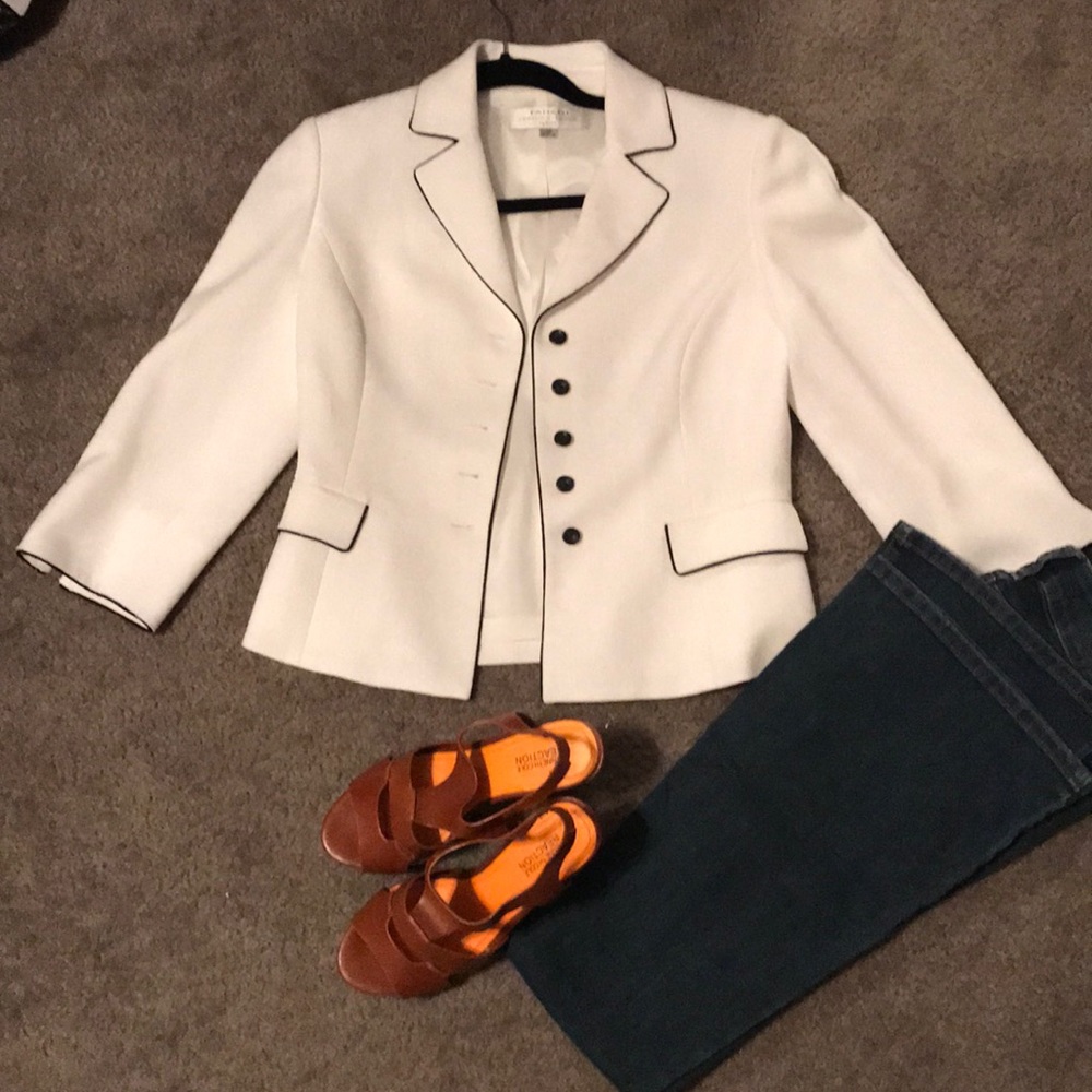 Tahari blazer